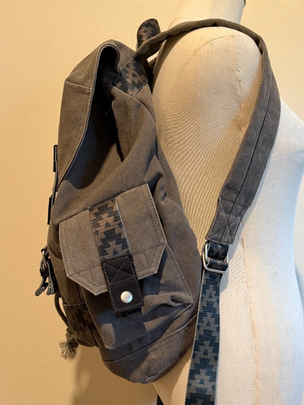 TOMS Olive Green Heavy Canvas Tactical Camo Buckle Backpack - Picture 2 of 9
